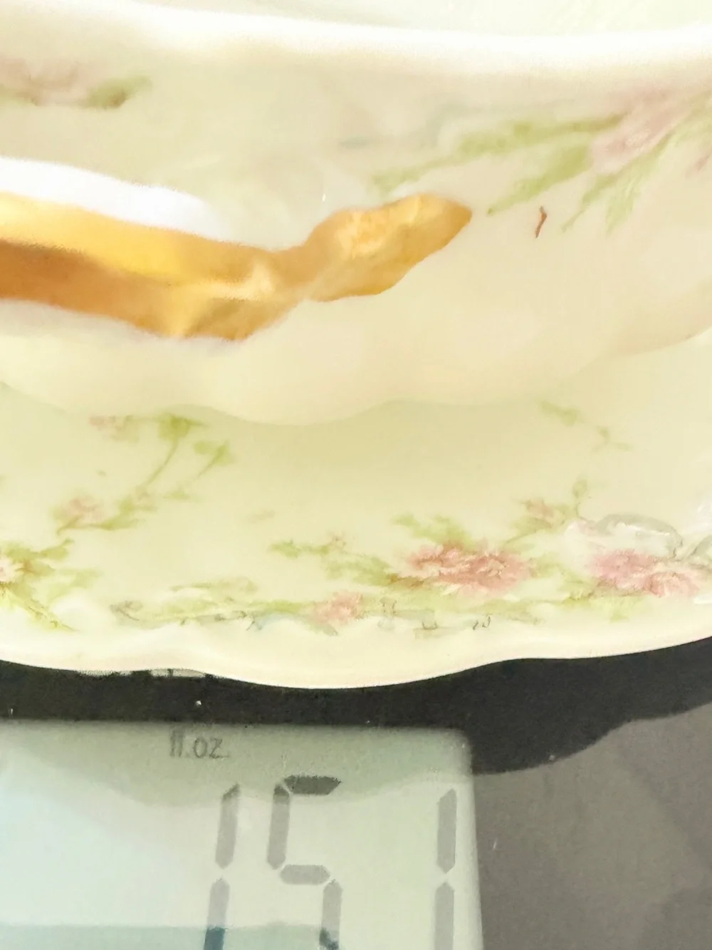 Theodore Haviland Limoges Schleiger 142 gravy boat with attached underplate 1903